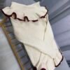 Бежова блуза с харбалички