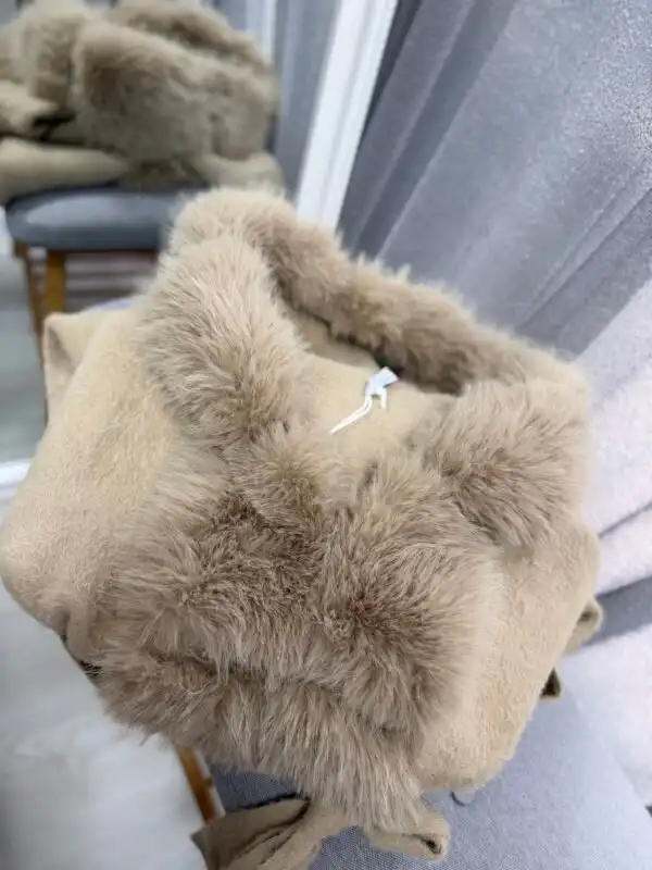 Жилетка Lux beige fur - снимка 5