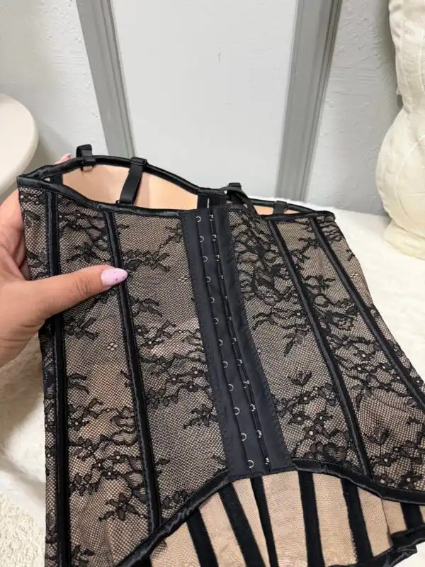 Дантелен корсет Noir Lace - снимка 4